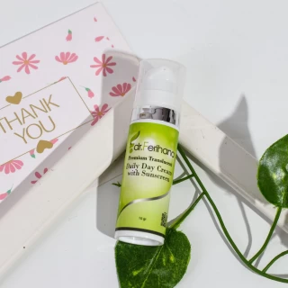 Premium Translucent Daily Day Cream with Sunscreen Dr. Ferihana